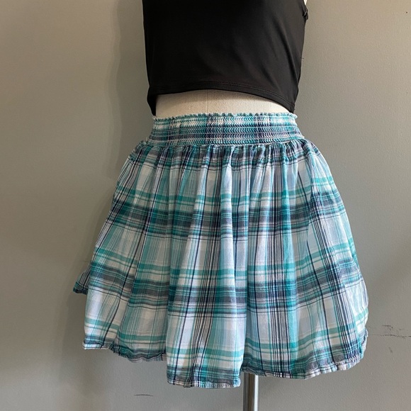 Blue Plaid Mini Skirt 🐳🥥 - Picture 2 of 3
